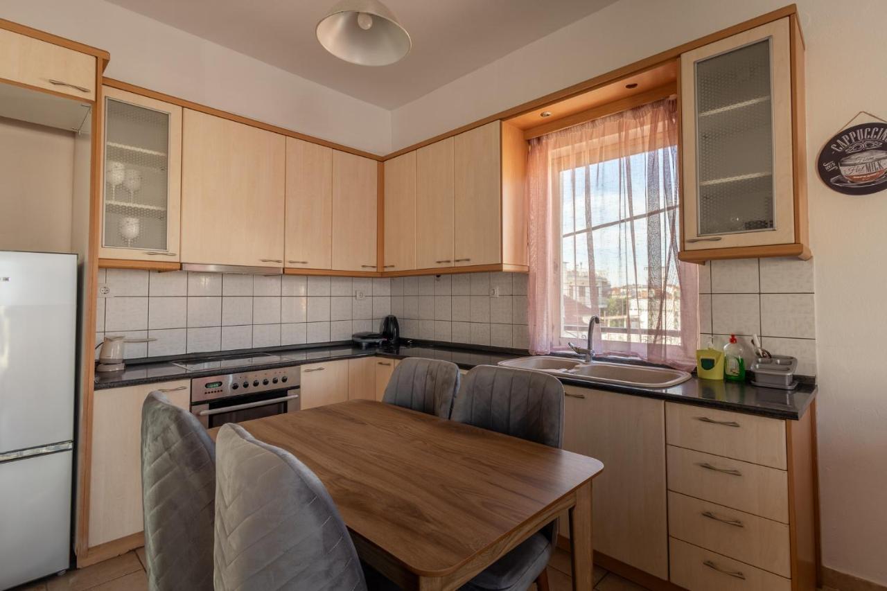 Deluxe Apartment La Larissa Bagian luar foto